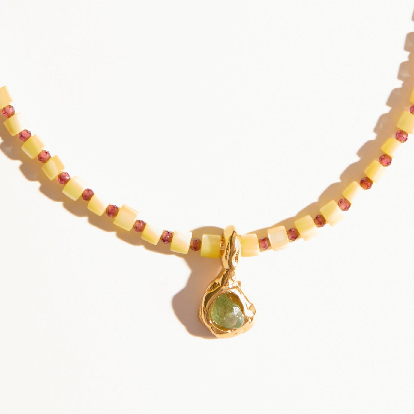 Colar Alter Amarelo